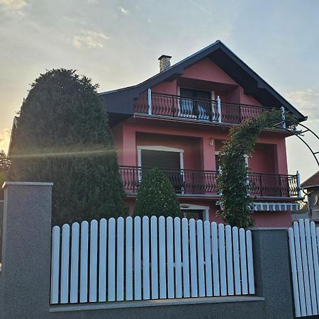 Guest House Lona Galambóc Kültér fotó
