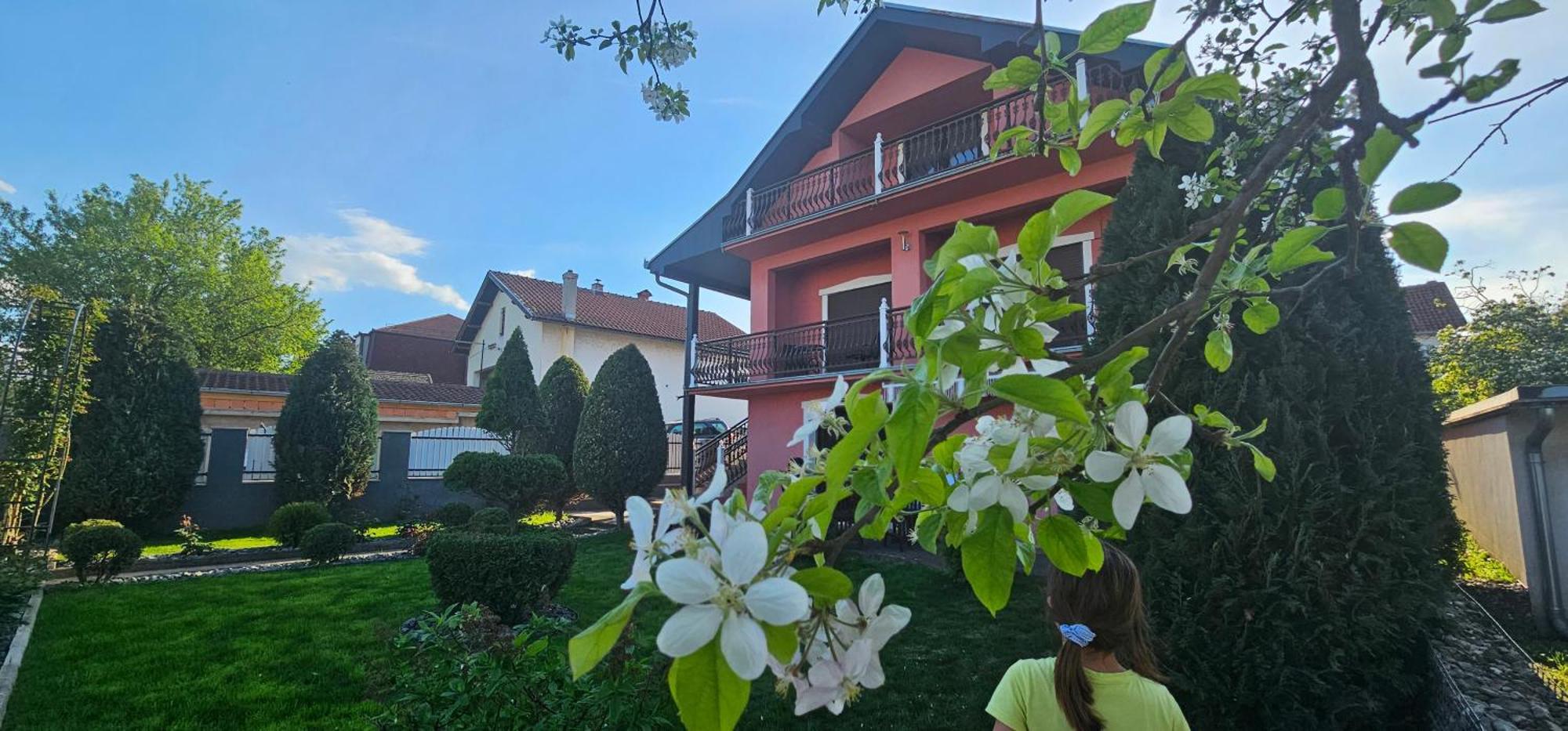Guest House Lona Galambóc Kültér fotó